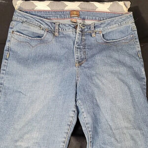 Momento jeans. Capris. size 16